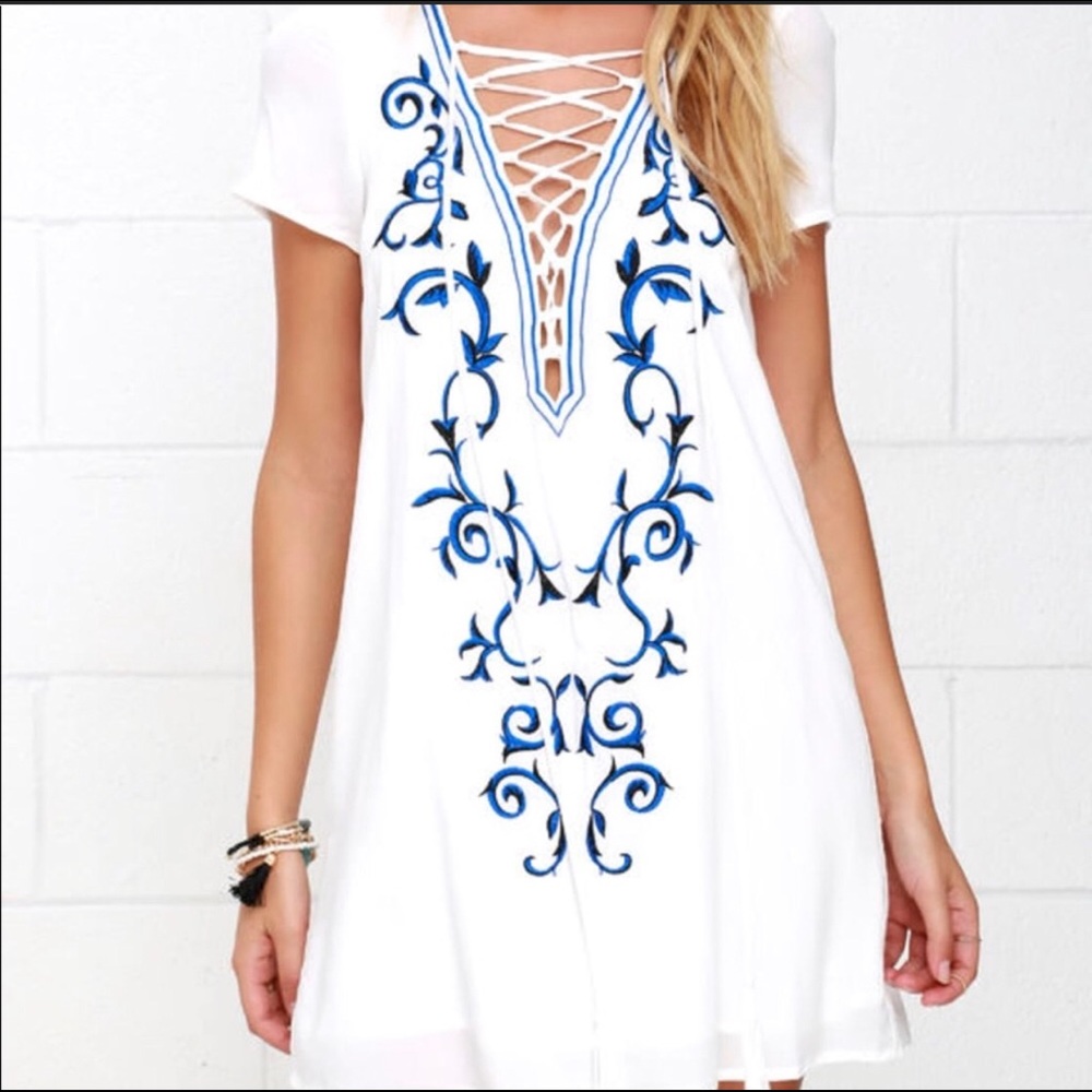 Lulu’s blue and white dress